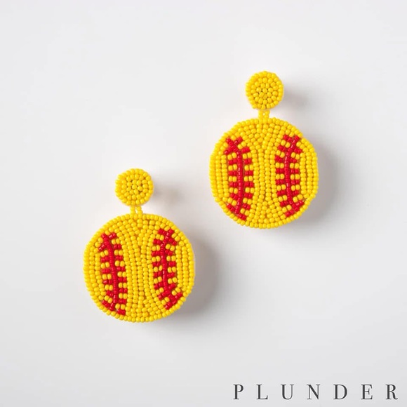 NEW Beaded Softball Earrings 🥎 - Picture 3 of 6